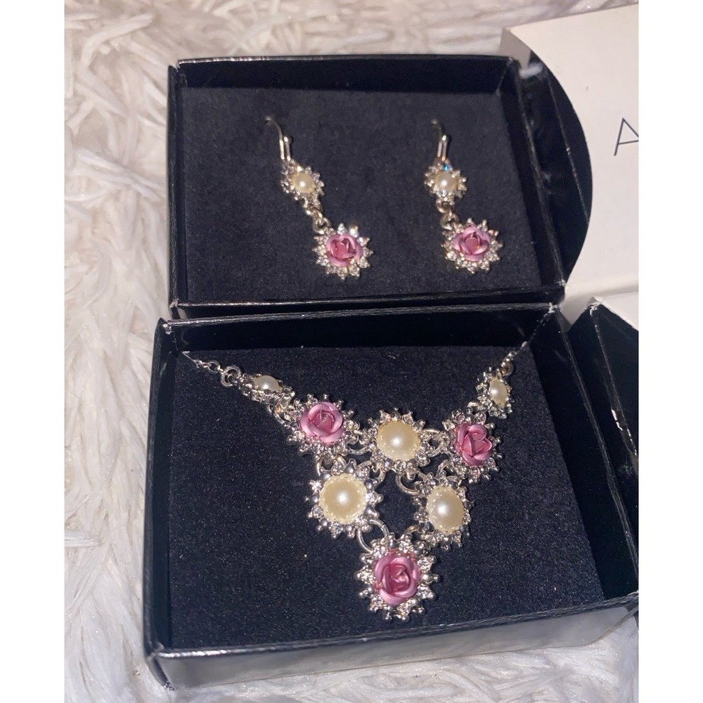 AVON Necklace and Earrings Set Pink Pearl Rhinestone